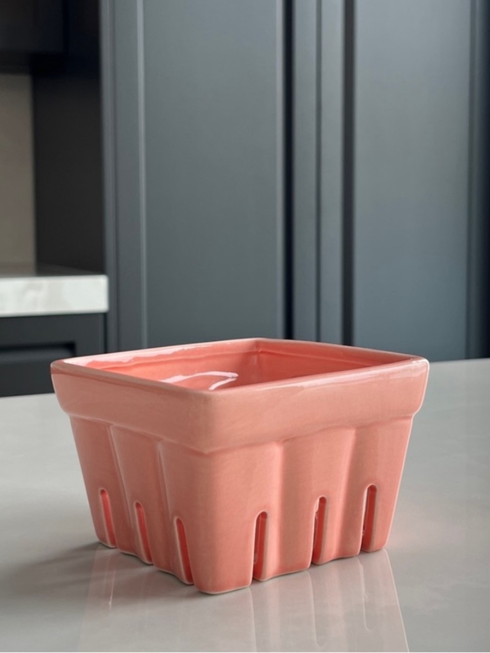 Bien Beau Berry Ceramic Basket in Papaya.